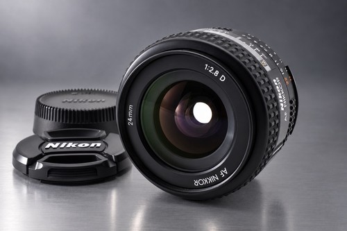 Nikon nikkor 24mm 8 - 24mm, f2.8